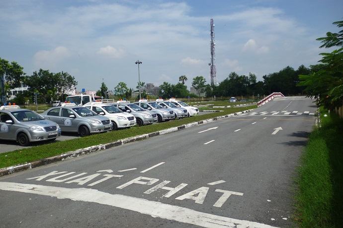 Học lái xe Ô Tô - Bài 6 Học lái đường vòng quanh co